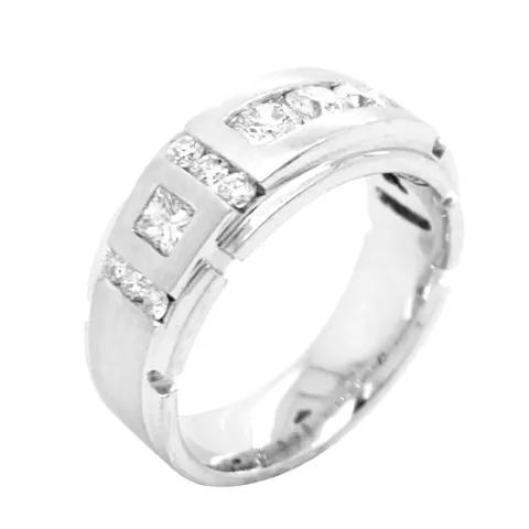 18K White Gold Diamond Men’s Ring