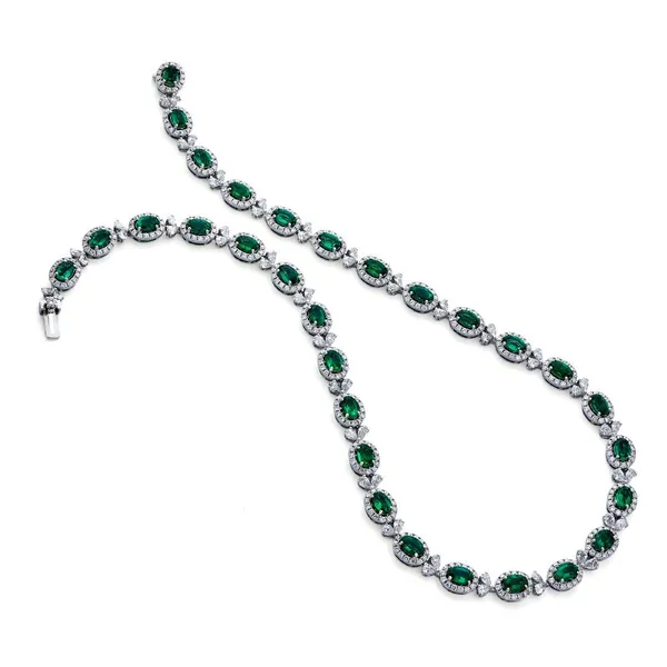 18K White Gold Emerald Necklace