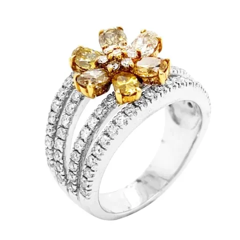 18K White Gold Diamond Ring