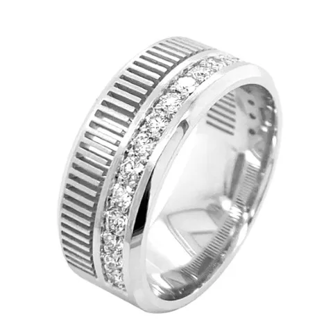 18K White Gold Diamond Band