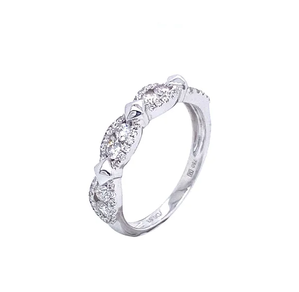 18K White Gold Diamond Band