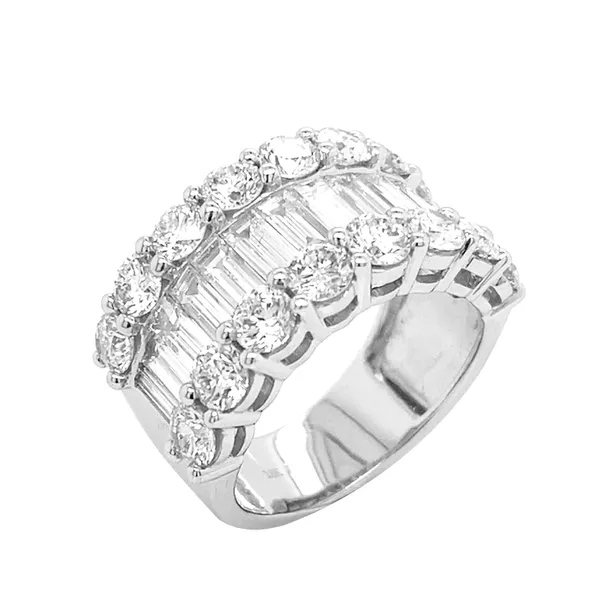 18K White Gold Diamond Band