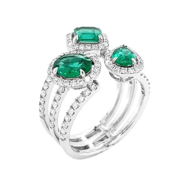 18K White Gold Emerald Band