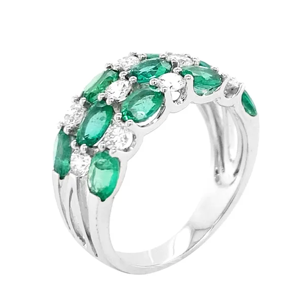 18K White Gold Emerald Band