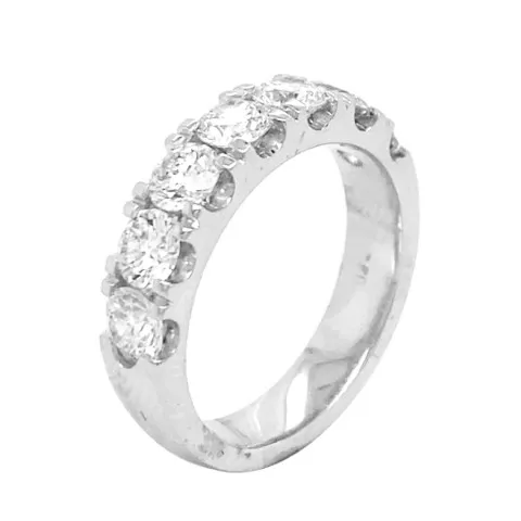 18K White Gold Diamond Band