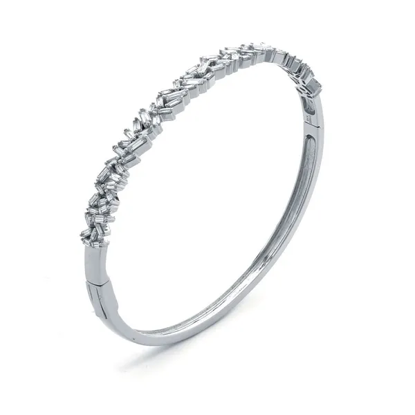 18K White Gold Diamond Bangle