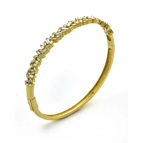 18K Yellow Gold Diamond Bangle
