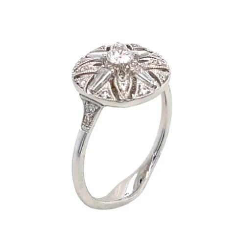 18K White Gold Diamond Ring