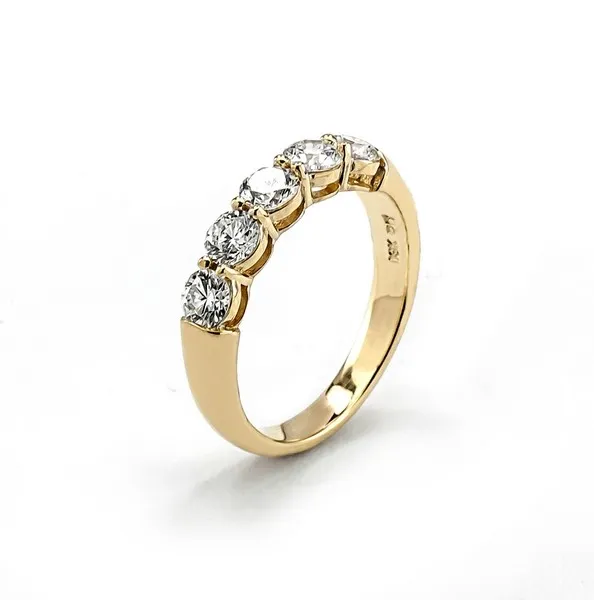 18K Yellow Gold Diamond Band