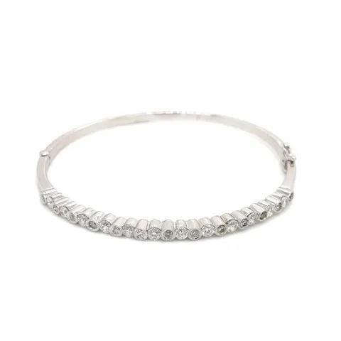 18K White Gold Diamond Bangle