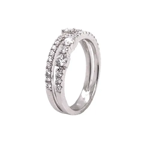 18K White Gold Diamond Band
