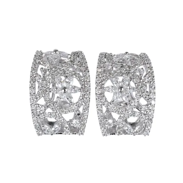 18K White Gold Huggie Earrings