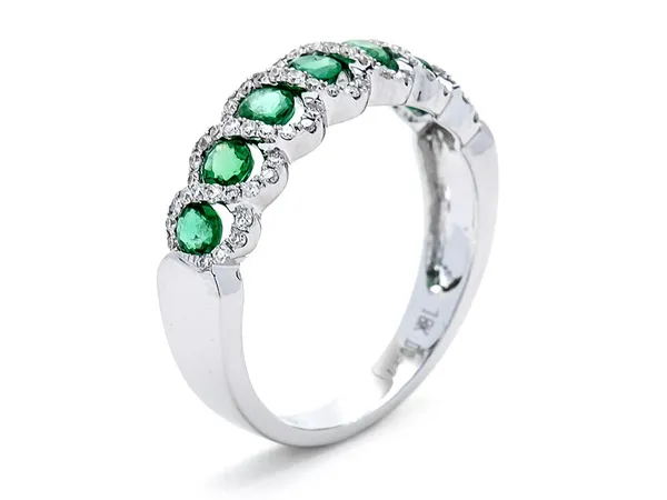 18K White Gold Emerald Band
