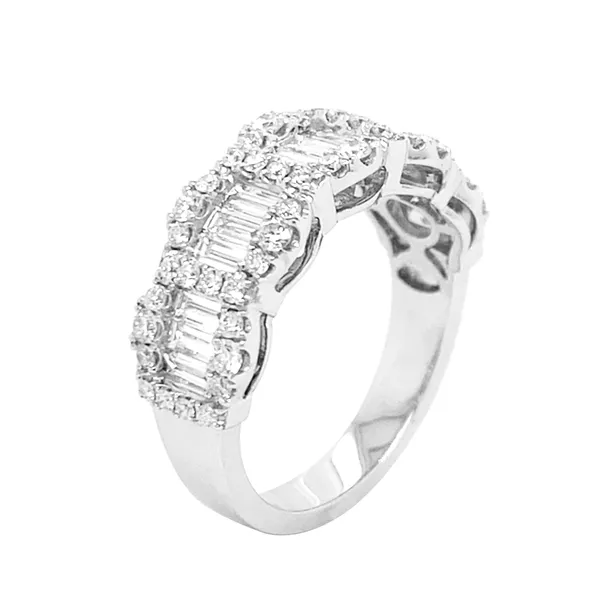 18K White Gold Diamond Band