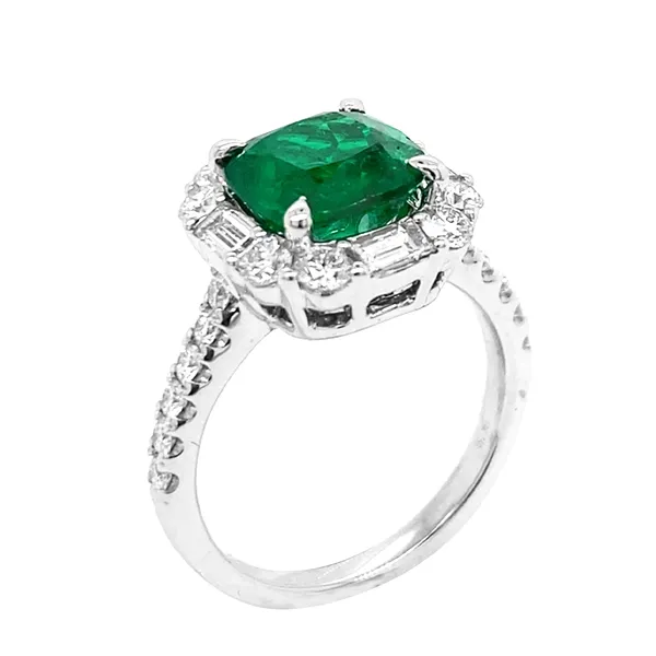 18K White Gold Emerald Ring