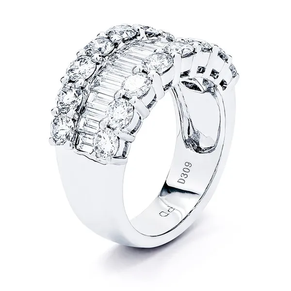18K White Gold Diamond Band