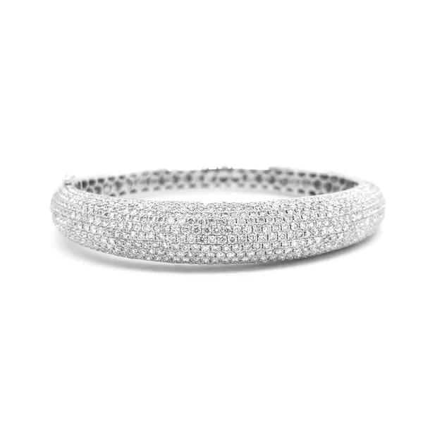 18K White Gold Diamond Bangle