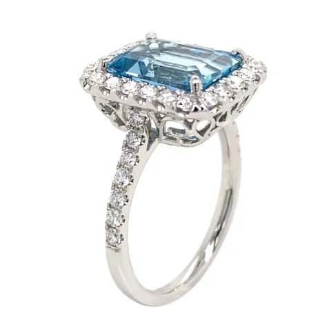 18K White Gold Aquamarine Ring