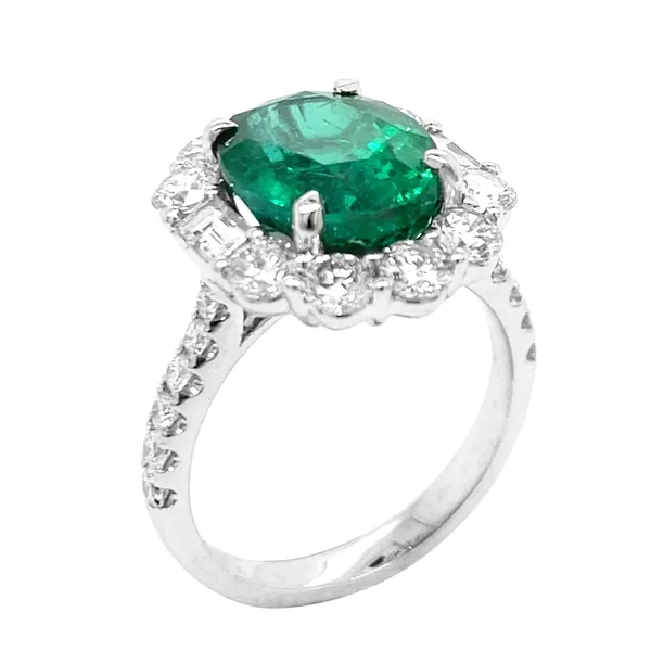 18K White Gold Emerald Ring