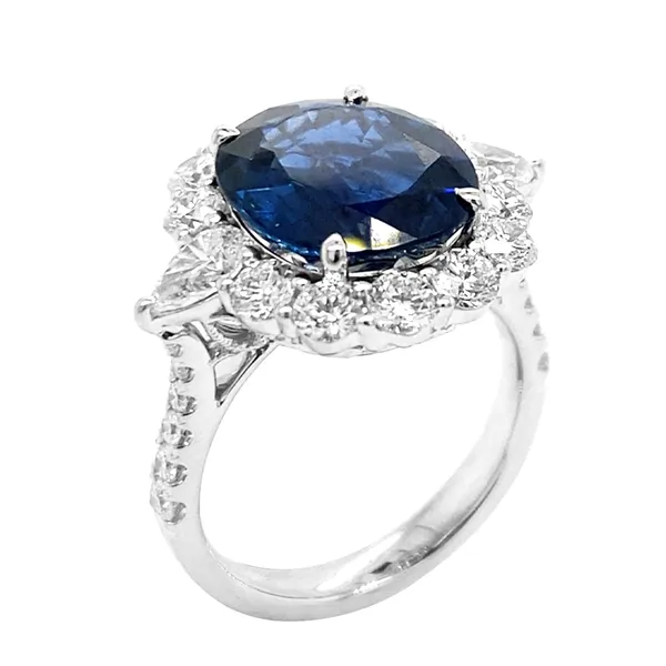 18K White Gold Sapphire Ring