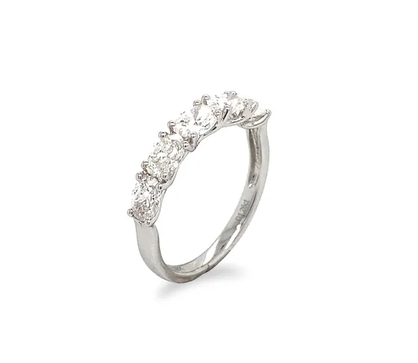 18K White Gold Diamond Band