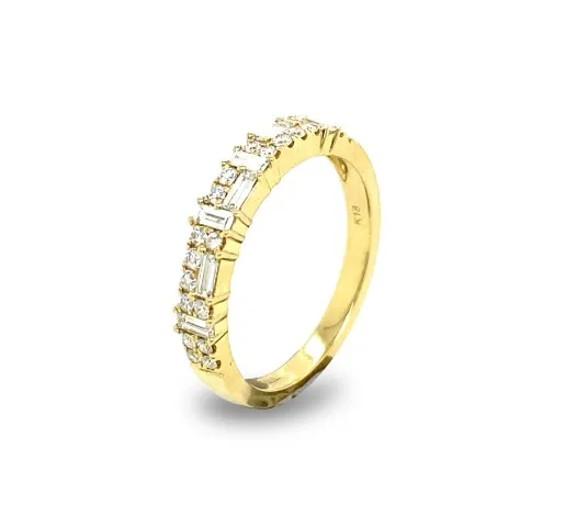 18K Yellow Gold Diamond Band