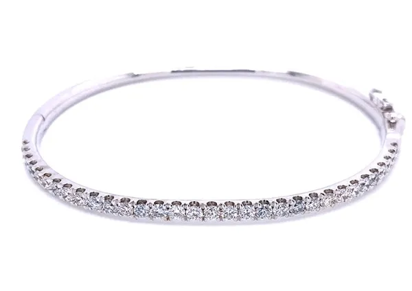 18K White Gold Diamond Bangle