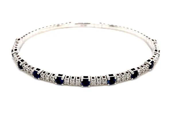 18K White Gold Sapphire Bangle
