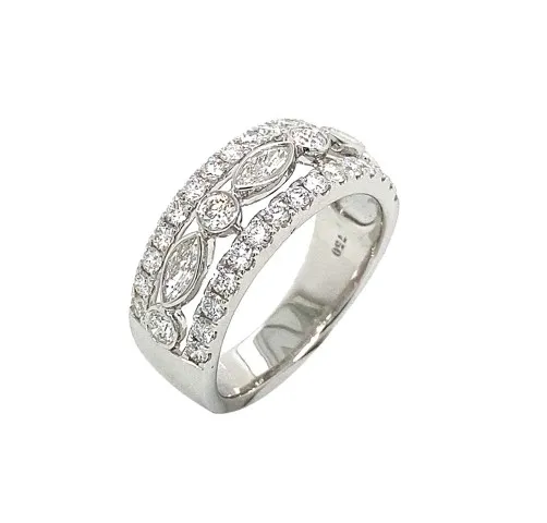 18K White Gold Diamond Band
