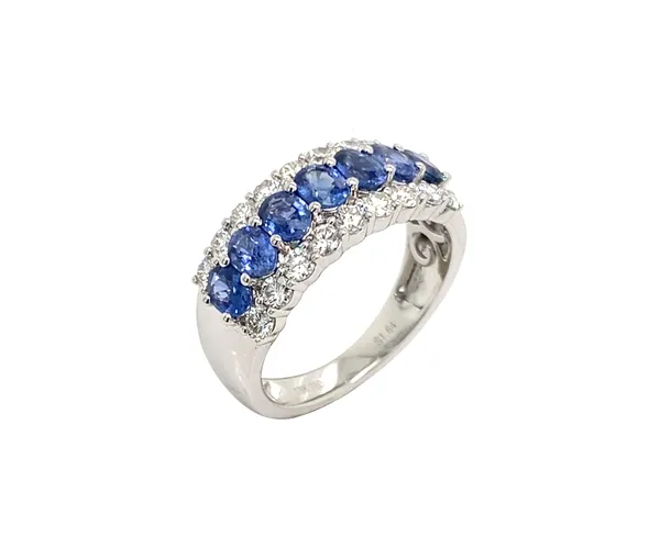 18K White Gold Sapphire Band